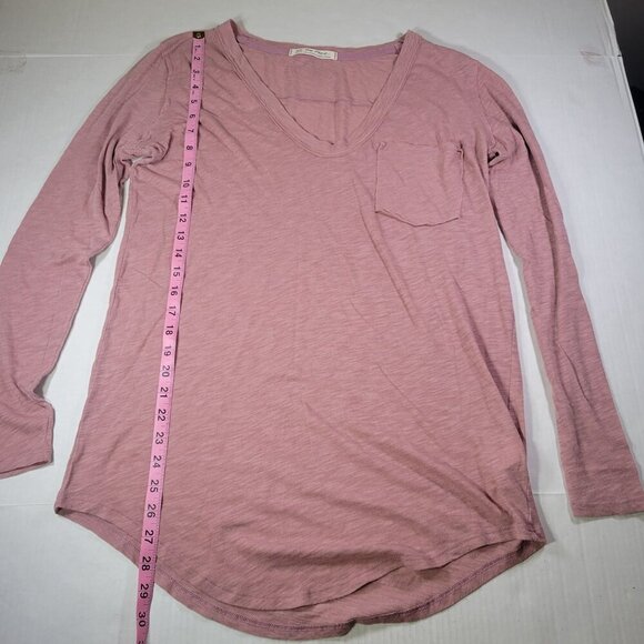 We The Free Women Cotton Blend Pink Long Sleeve V-Neck Pocket Tee Size Medium - Picture 6 of 9